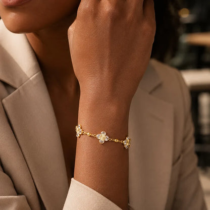 Lucky Clover Bracelet for Women 14K Gold Plated Sparkling CZ Flower Charm Bracelet Adjustable Chain Jewelry Elegant Gift