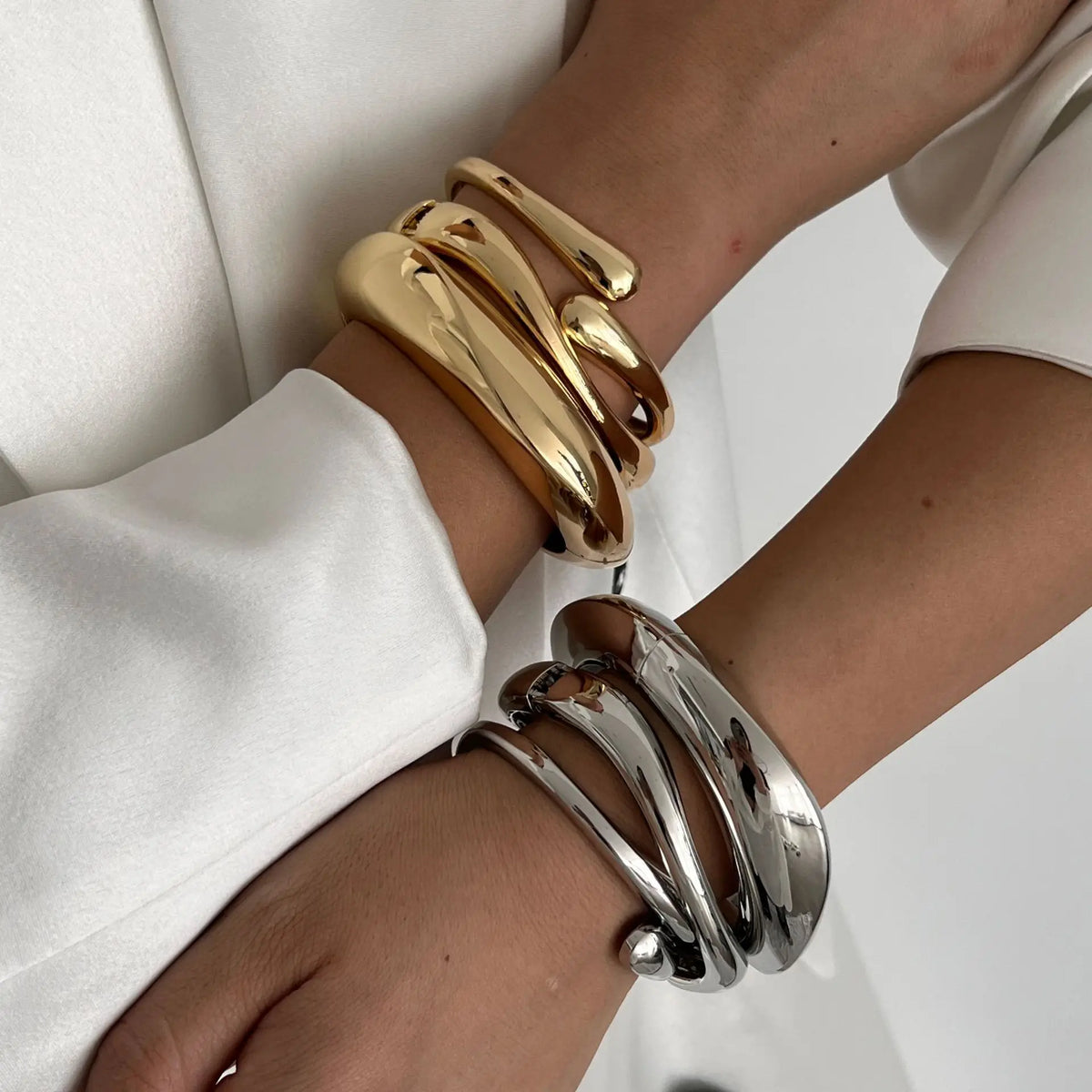 18K Gold Plated Hand Bracelets Bangle for Women Trendy Open Chunky Twist Cuff Bracelet Non Tarnish Waterproof Jewelry Gift