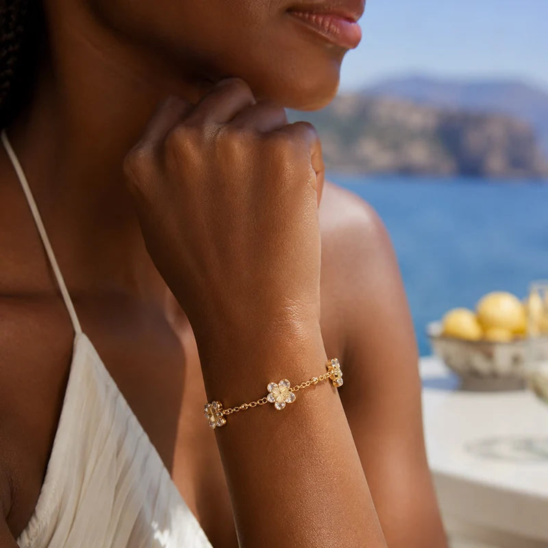 Lucky Clover Bracelet for Women 14K Gold Plated Sparkling CZ Flower Charm Bracelet Adjustable Chain Jewelry Elegant Gift